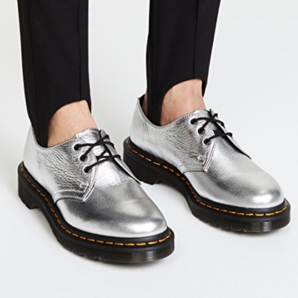 Dr Martens 1461 silver pebble leather size us 7